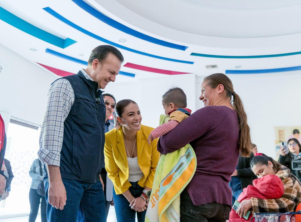 1-Esteban y Marisol transforman vidas con apoyos gratuitos para miles de familias de Durango (1)