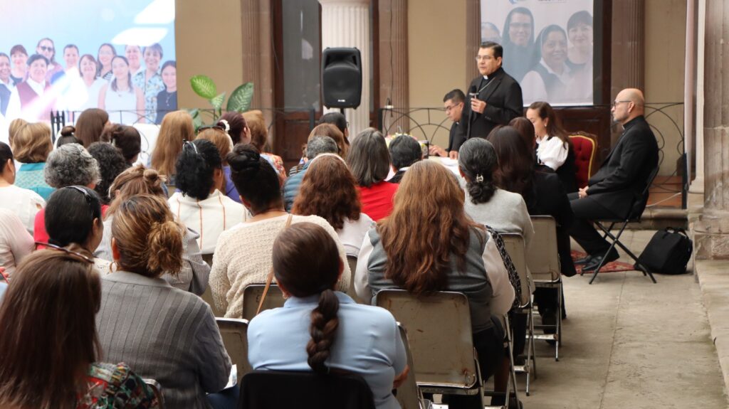 1er Encuentro Eclesial para la Mujer un espacio de reflexión, diálogo y compromiso (3)