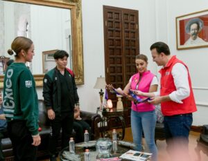 2-Reconocen deportistas respaldo de Esteban Villegas y Marisol Rosso en su preparación (2)