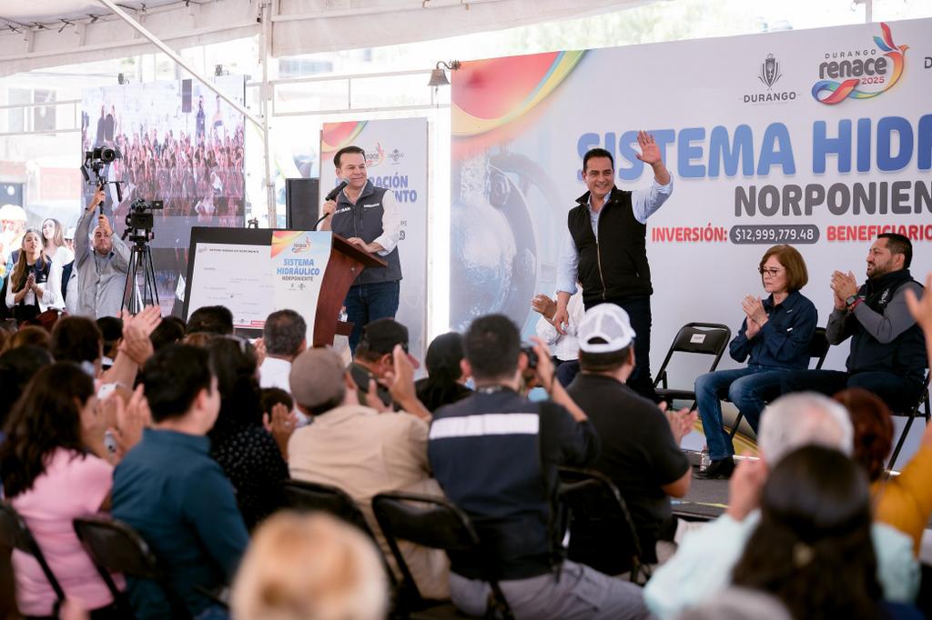 2-Vecinos reconocen a Esteban y Toño por obra que garantizará agua a ocho colonias de la capital (4)