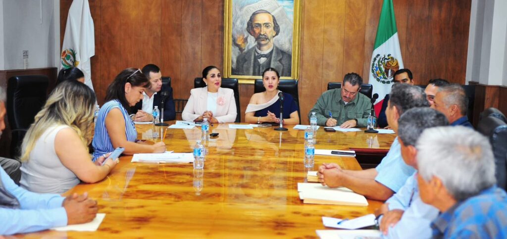 REFORMAS COMISIÓN DE EDUCACIÓN PÚBLICA DICCTAMNÒ LAS REFORMAS PM