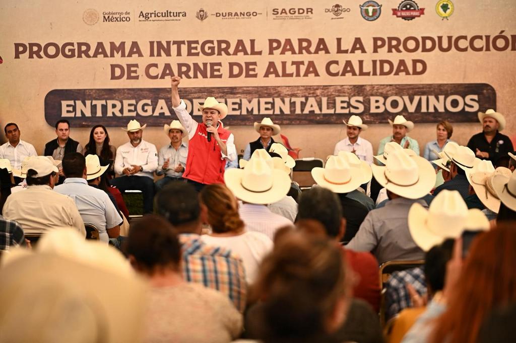 2-Arranca primera parte del programa para producción de carne de alta calidad; entregan Esteban Villegas y Leonel Cota mil sementales de registro (5)