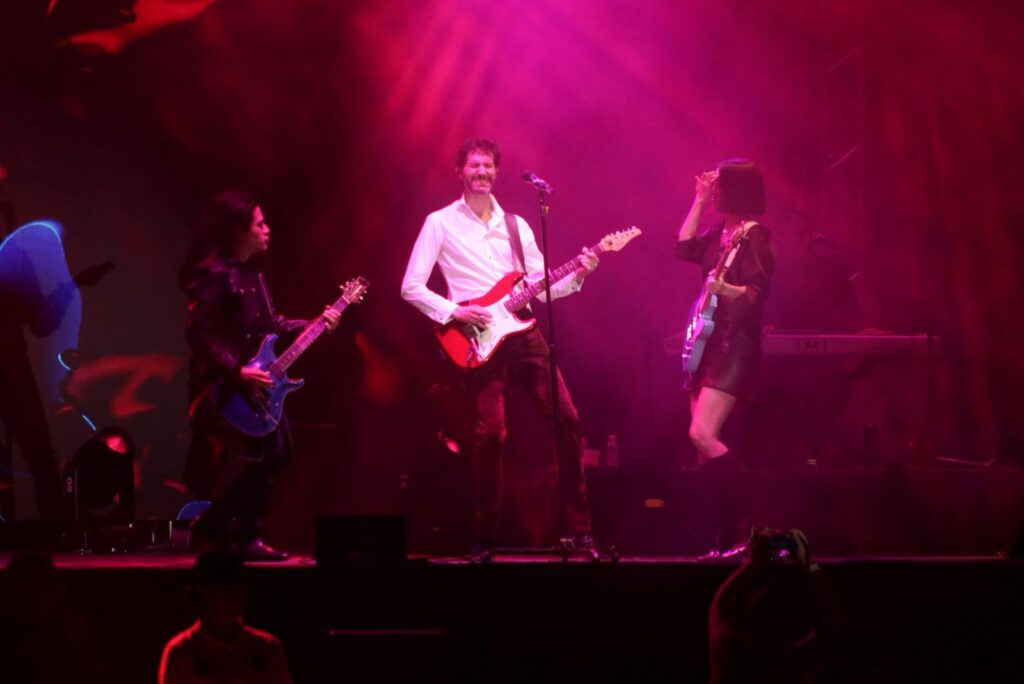 Benny Ibarra hace vibrar a Durango con su gira “Nacer una vez más” en el Festival Revueltas 2025 (1)
