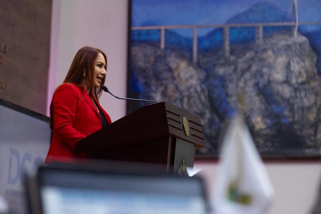Busca Sandra Amaya garantizar perfiles idóneos en direcciones de seguridad pública