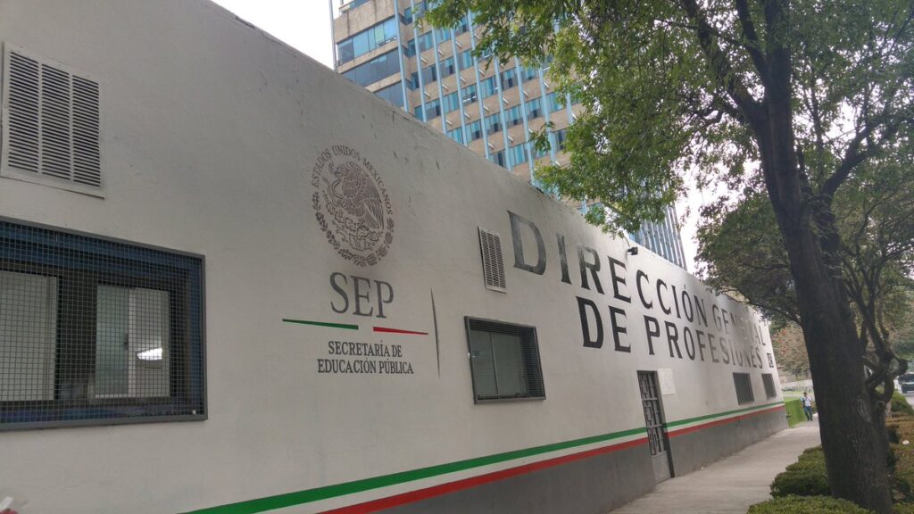 Dirección General de Profesiones de la SEP