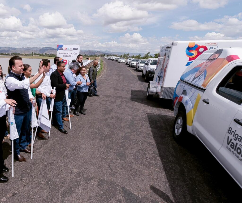 Esteban Villegas envía la Ruta de la Salud de Durango a Veracruz para apoyar a comunidades afectadas por las inundaciones (2)