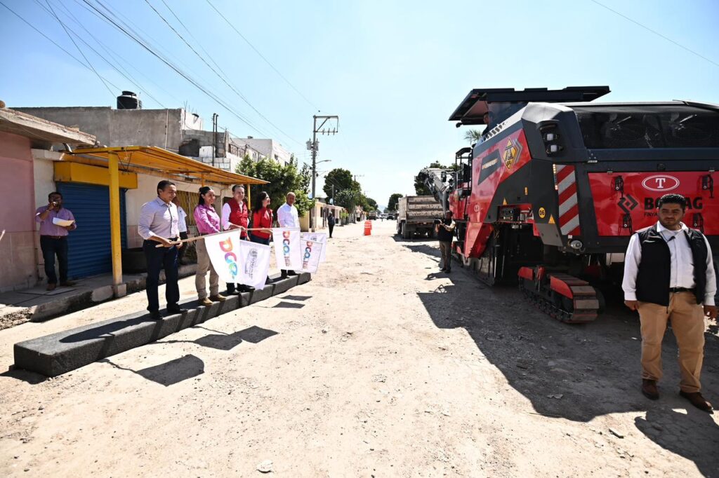 Esteban y Betzabé ponen en marcha rehabilitación de la avenida Alfonso Sánchez en Gómez Palacio (1)