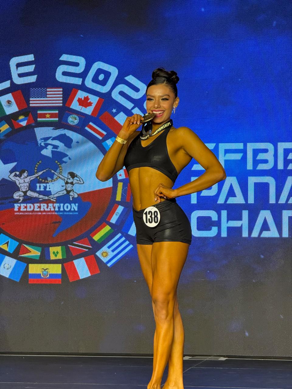 Karla Aseret Marín Silva, de 15 años, quien representó a México en Fitness Acrobático Infantil 14-15 años.