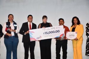 Reconoce Gobierno del Estado a ganadores del Premio Nacional de Contraloría Social 2025 en su etapa estatal (3)