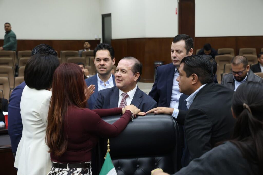 aprueba congreso reformas constitucionales