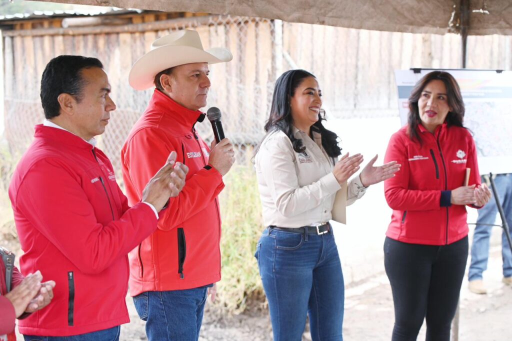 Inicia Esteban Villegas la pavimentación de la calle Picea; traerá mejor acceso y seguridad a familias de El Salto (3)