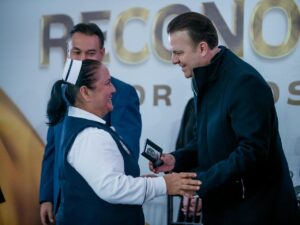 Personal de salud respalda proyectos de Esteban para fortalecer la atención médica en Durango (4)