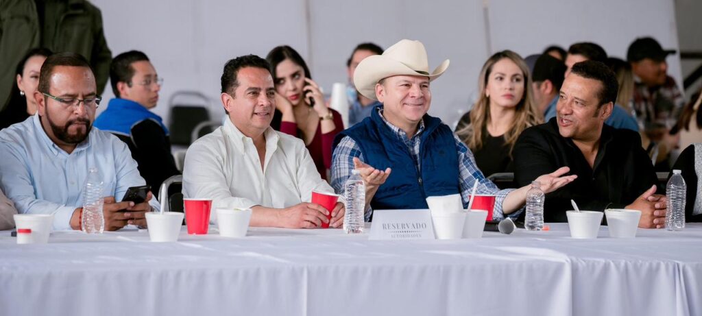 Esteban y Toño reconocen a trabajadores de Servicios Públicos por su labor diaria en la limpieza y mantenimiento de la ciudadWhatsApp Image 2026-01-31 at 6.14.08 PM