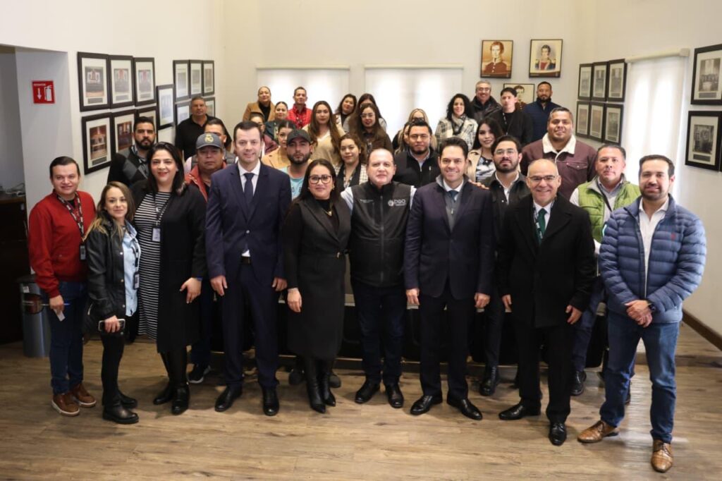 Mantiene Alanís Herrera diálogo con trabajadores del Congreso
