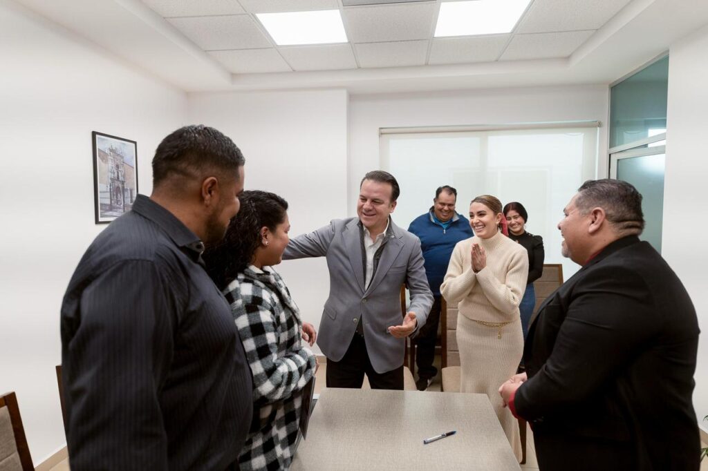 Marisol y Esteban promueven bodas civiles gratuitas para dar certeza legal a las familias en 2026 1