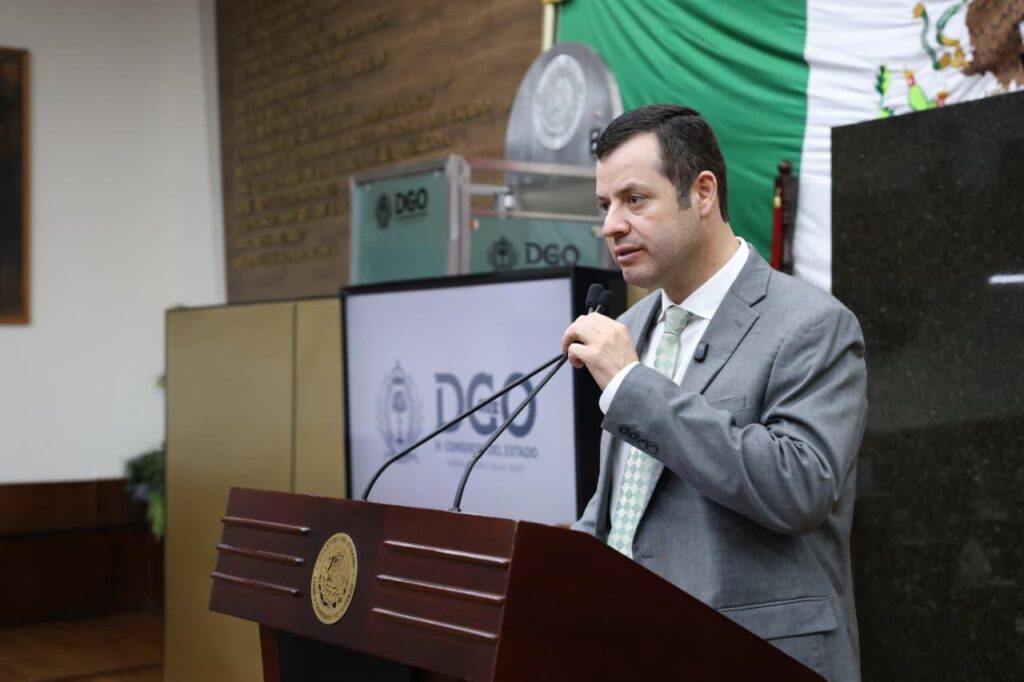 CÉSAR M