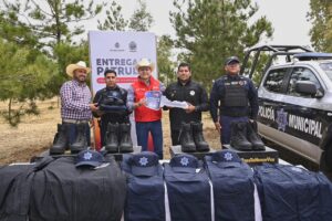 Esteban Villegas entrega patrullas a tres municipios para brindar mayor seguridad a sus habitantes 2