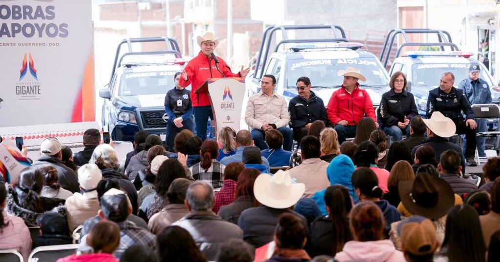Esteban Villegas refuerza seguridad en Vicente Guerrero con entrega histórica de patrullas y equipamiento (4)