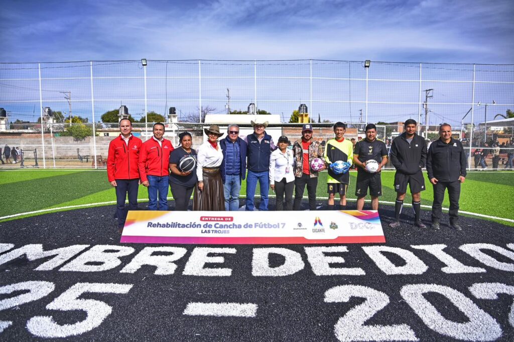 Esteban Villegas y Nancy Vázquez entregan cancha nueva de futbol en Nombre de Dios; más deporte, convivencia y espacios seguros para las familias3