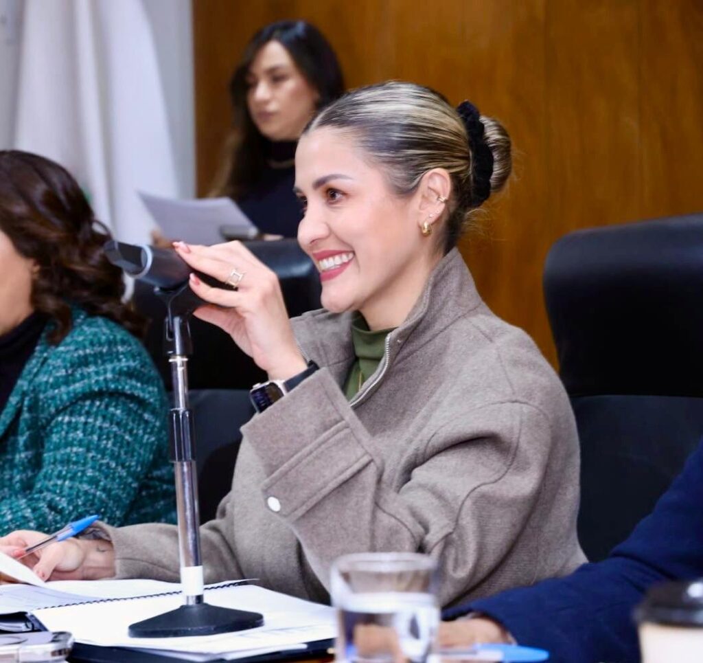 Llama Gaby Vázquez acombatir el acoso escolar