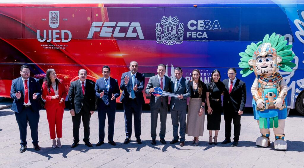 Cumple Gobernador Esteban compromiso con la FECA; entrega autobús para estudiantes 1