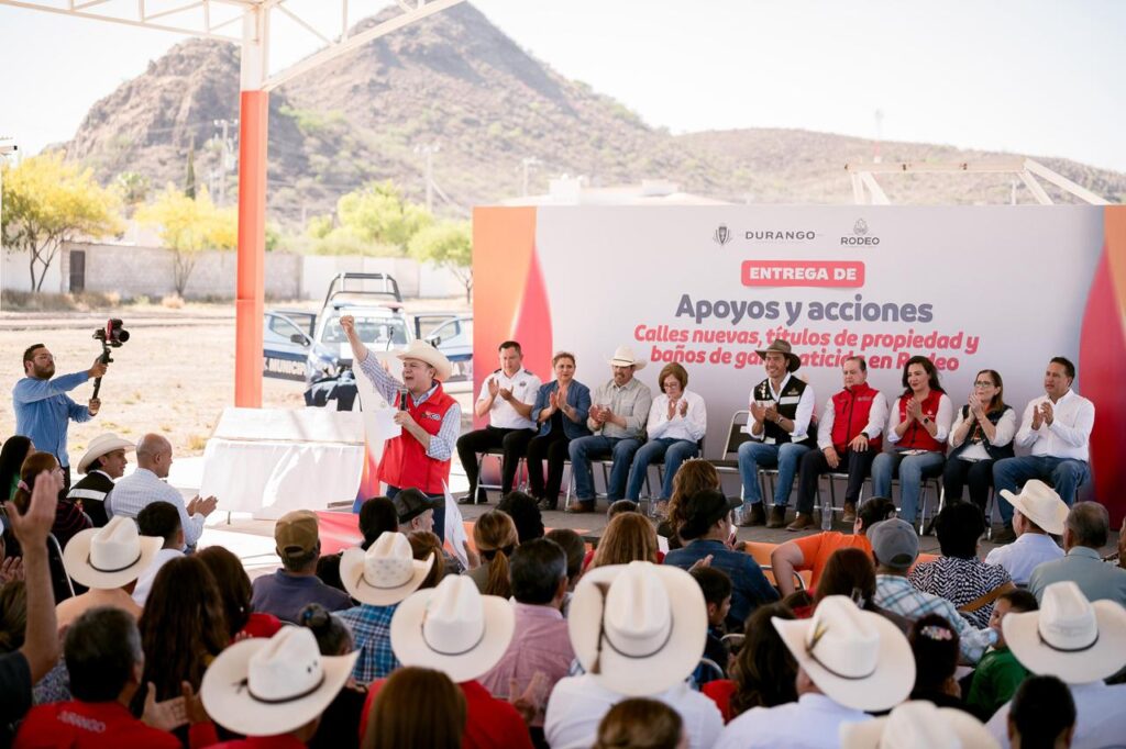 Gobernador Esteban lleva obras, apoyos y mayor certeza patrimonial a familias de Rodeo (5)