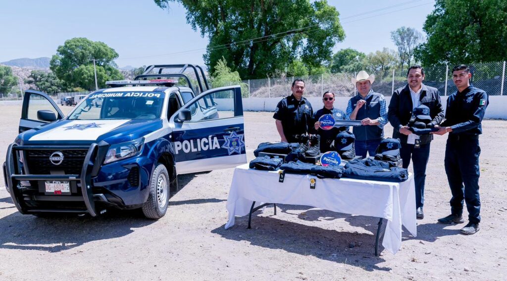 Gobernador Esteban mejora la calidad de vida en Tepehuanes con luminarias, domo, pavimentación y seguridad; continúa gira por los 39 municipios (1)