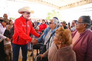 Habitantes de Nombre de Dios destacan que domo, cancha y patrulla entregados por Esteban Villegas mejoran la seguridad y la convivencia comunitaria (3)
