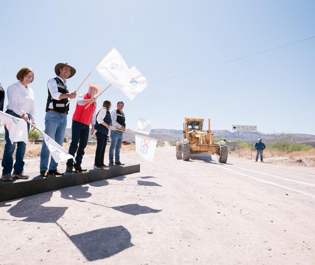Inicia Esteban Villegas pavimentación del bulevar Conquistas Agrarias en Rodeo para mejorar la movilidad de los habitantes