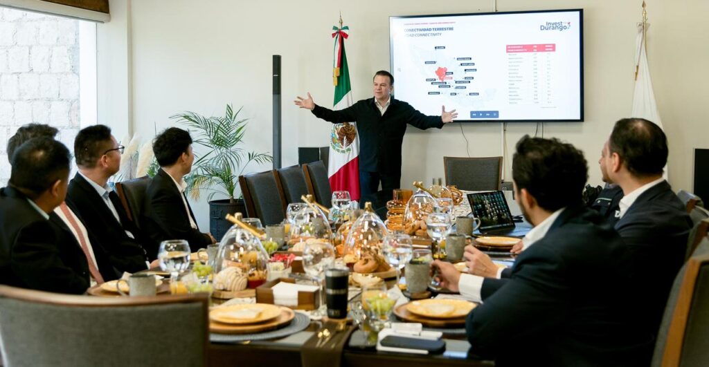 Más empresas chinas muestran interés en invertir en Durango; Esteban se reúne con delegación empresarial del sector minero e industrial (3)
