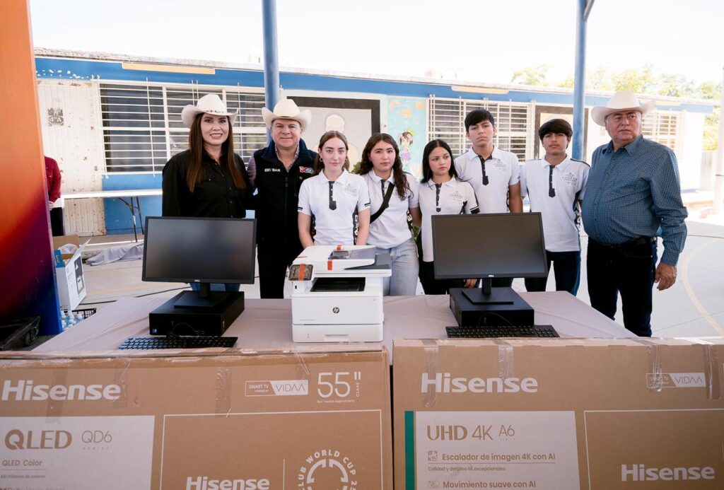Con más herramientas para el aprendizaje, Esteban fortalece al Cobaed en Tamazula (1)