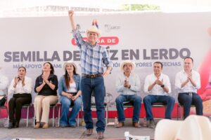 El Gobernador Esteban entrega 21 toneladas de semilla de maíz forrajero a 380 productores en Lerdo para fortalecer la producción del campo (4)