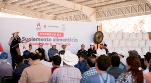 En Tamazula, Esteban Villegas entrega suplemento alimenticio y fortalece la ganadería como parte de la gira por los 39 municipios (5)