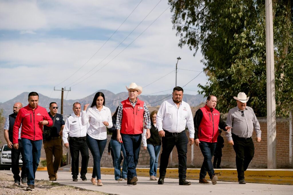 En gira por las Quebradas, el gobernador Esteban entrega unidad deportiva y acerca salud, agua y vivienda a Otáez; recorre Topia y Canelas también1