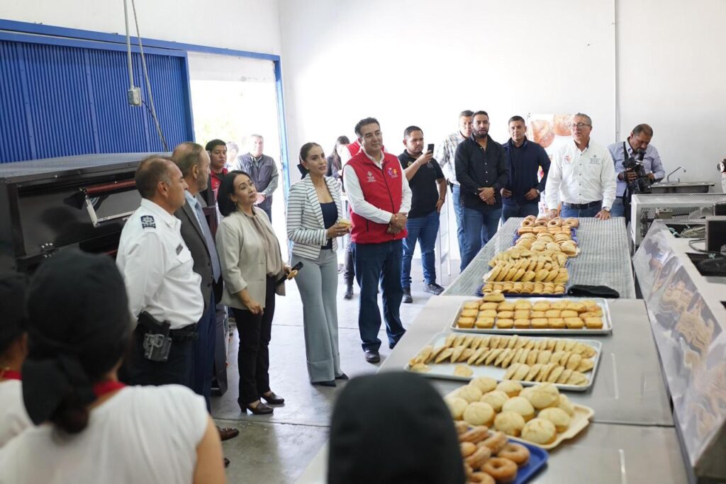 Entrega Marisol Rosso panadería a mujeres del CERESO No. 1; les brinda oficio e ingreso (3)