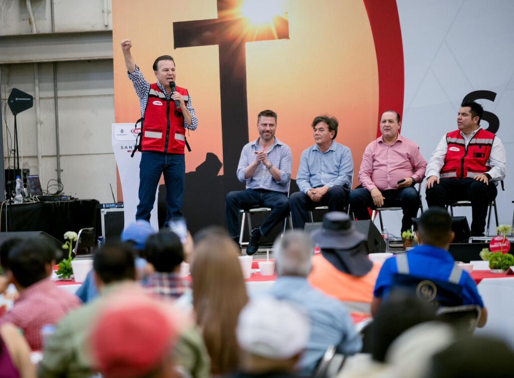 Con activación de la obra pública, y Ruta de la Salud, reconoce Gobernador Esteban a trabajadores de la construcción (8)