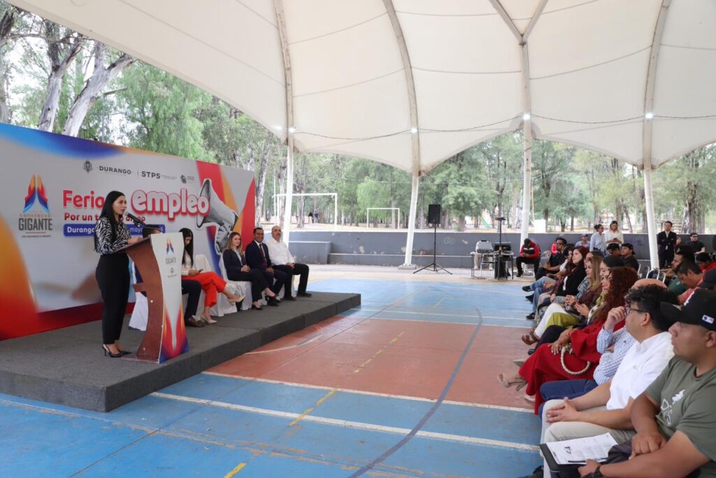 Con empleos formales y vacantes reales, Feria de Empleo abre oportunidades para los duranguenses (1)