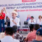En recta final de la gira por los 39 municipios, Gobernador Esteban entrega semillas, tinacos, patrulla y pavimentación, además de fortalecer redes de agua en San Juan de Guadalupe (5)