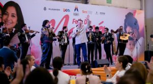Festeja Gobernador Esteban a las madres trabajadoras de la educación por formar familias y nuevas generaciones en Durango (6)