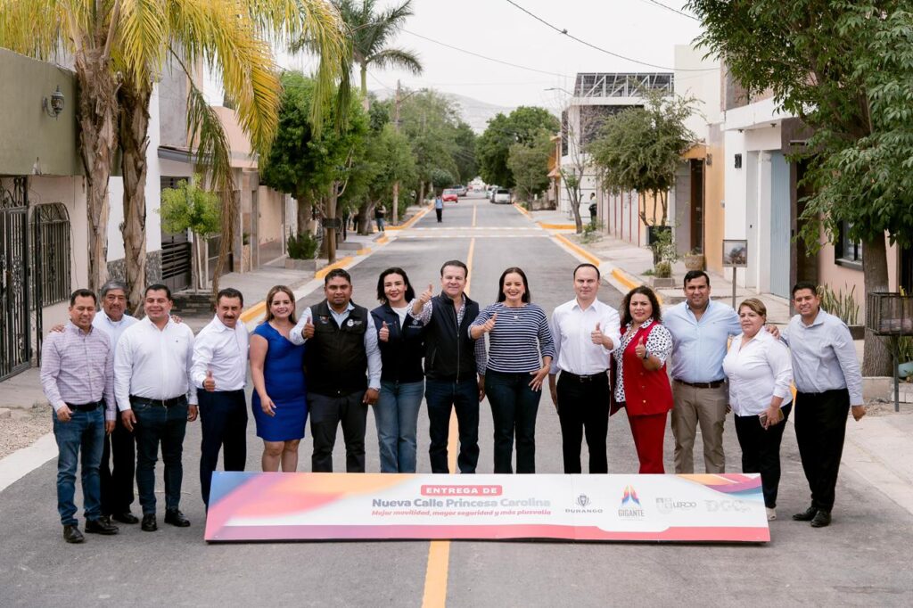 Gobernador Esteban anuncia pavimentación de 200 calles para Gómez Palacio y Lerdo; entrega calle nueva esperada por años por las familias (1)