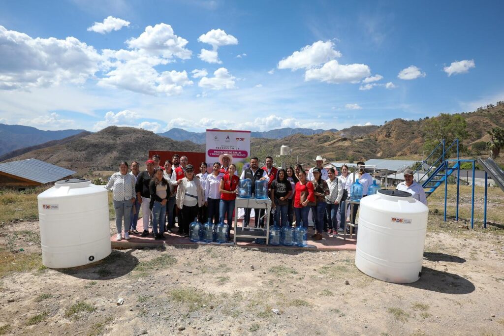 Lleva Marisol Rosso purificadora de agua para garantizar agua de calidad y paquetes alimentarios a familias de Otáez