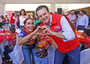 Marisol y Esteban celebran a niños de Casa Hogar con un día lleno de alegría y sorpresas (4)
