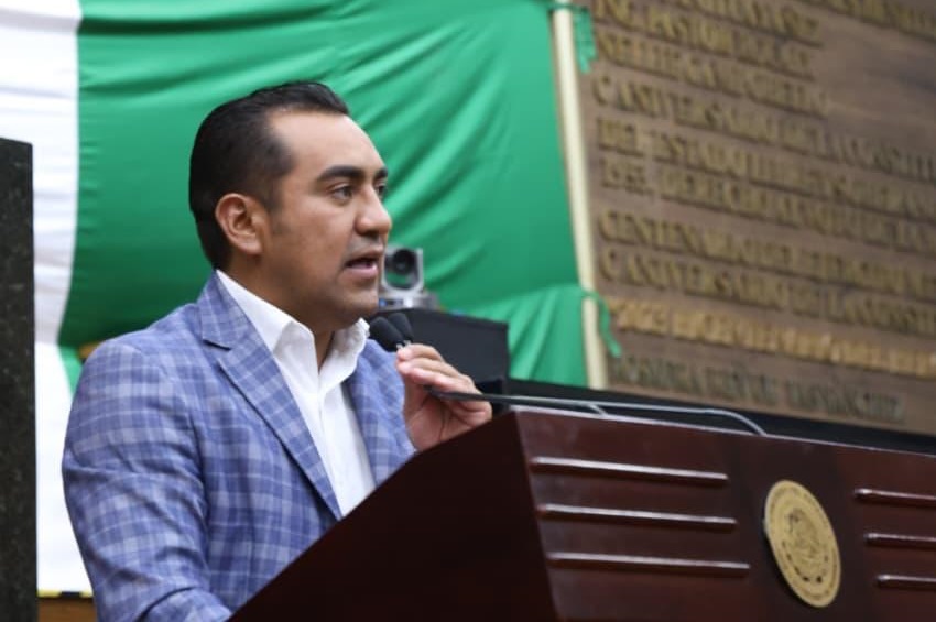Pide Noel Fernández acciones del gobierno federal contra gusano barrenador