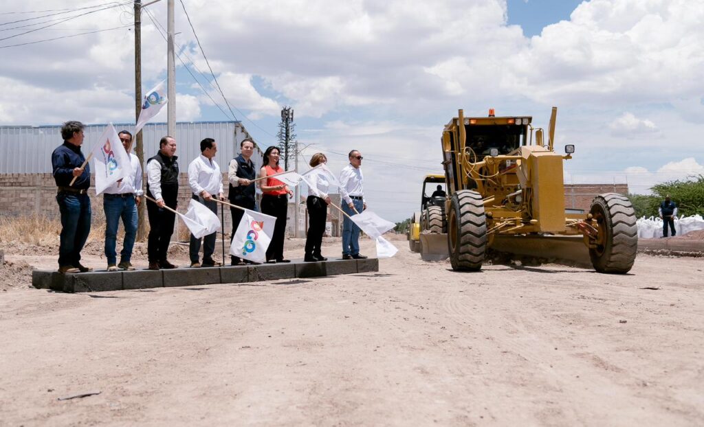 Valle Verde tendrá avenida nueva pavimentada Paseo de la Ferrería arranca construcción con Esteban y Toño (1)