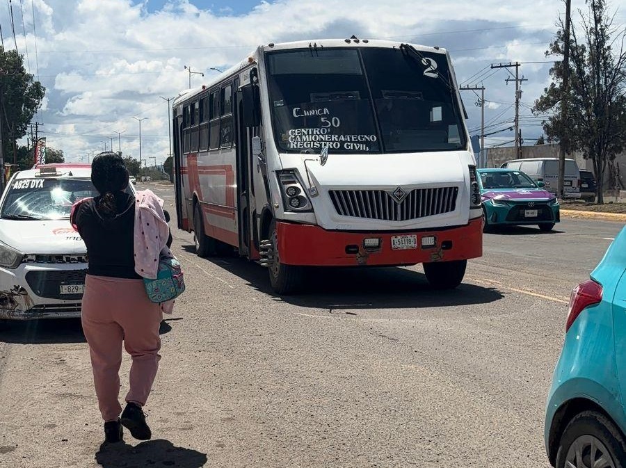 Nueva ruta de transporte facilitará acceso a la Clínica 50 del IMSS; cumplo compromiso de campaña Sughey Torres (1)