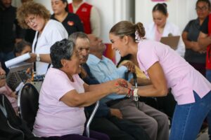 Pacientes de todo Durango recuperan la vista con cirugías gratuitas de cataratas; Marisol Rosso acompaña a los primeros pacientes de las nuevas instalaciones de Cirugía Extramuros (5)