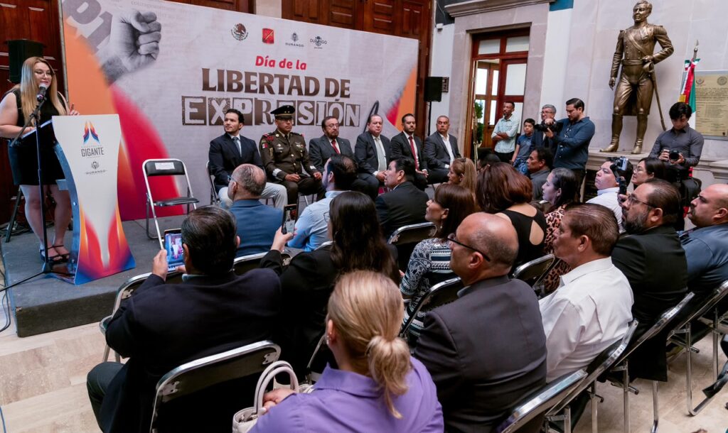 Periodistas y comunicadores mantienen viva la memoria colectiva de Durango y contribuyen al derecho de la sociedad a estar informada (6)
