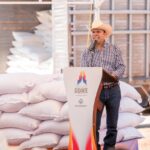 Productores de Guadalupe Victoria reciben 150 toneladas de semilla de avena y 120 de maíz molido para mejorar la producción del campo y la ganadería (3)