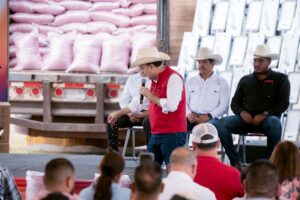 500 productores de Peñón Blanco reciben 90 toneladas de semilla de avena y 30 de frijol (3)