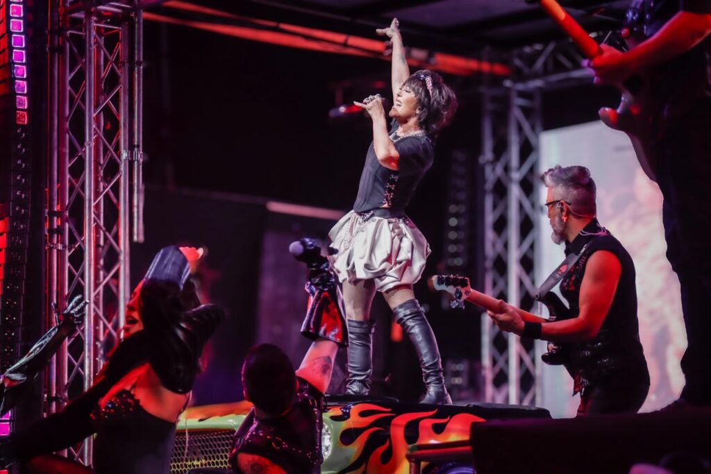 Alejandra Guzmán conquista a miles de asistentes en ¡La Villista! con el estreno de su nueva gira (6)